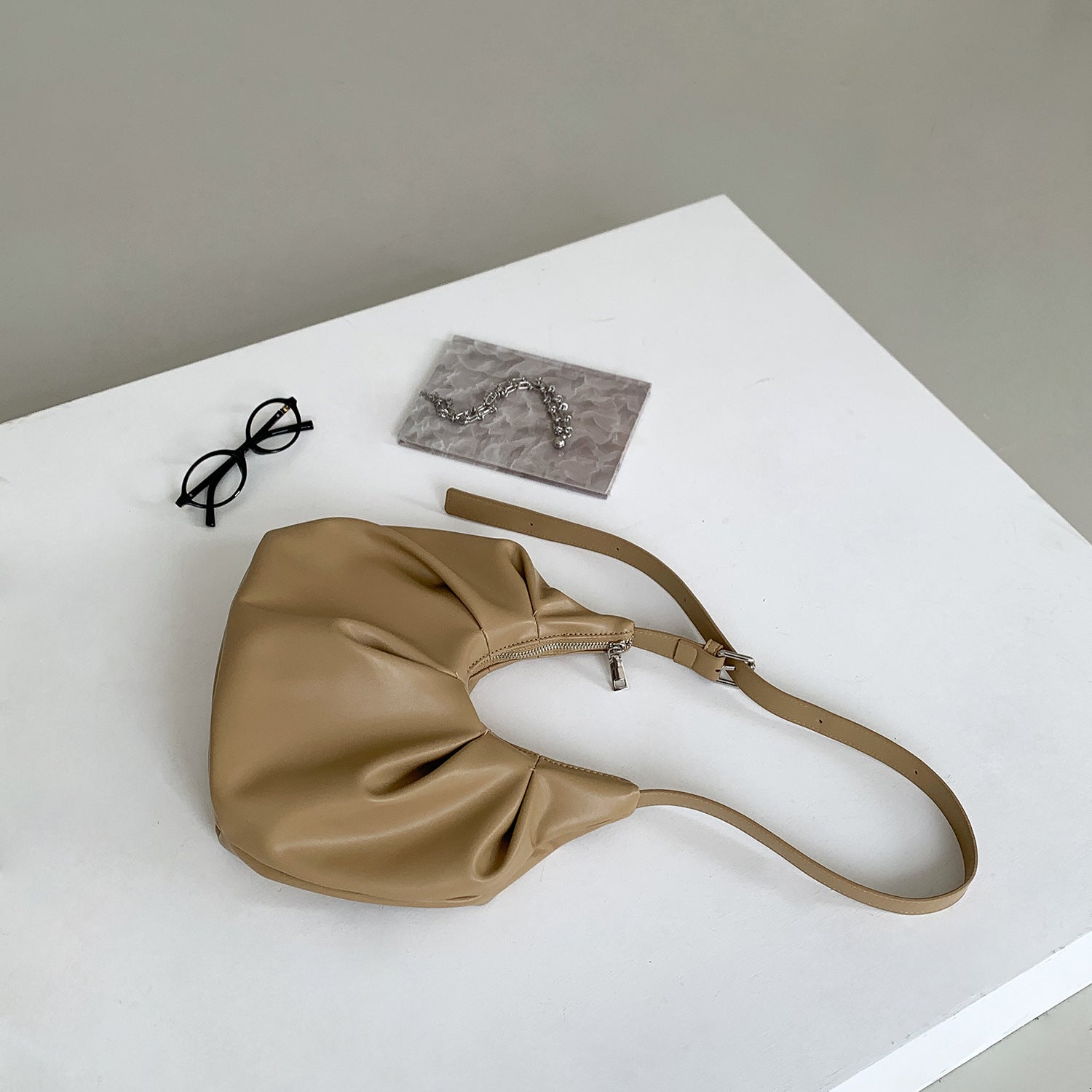 New Arrival Pleated Horn-Shape Creative Niche Soft PU Leather Dumpling Bag