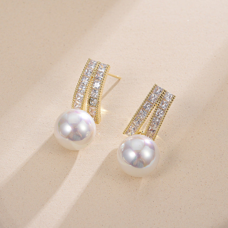 Temperament Female Gentle And Thin Natural Pearl Earrings