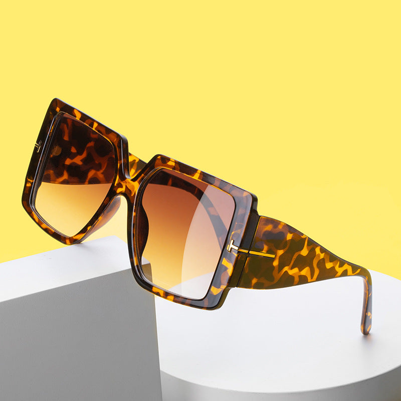 New Ladies Fashion Personality Black Sunglasses