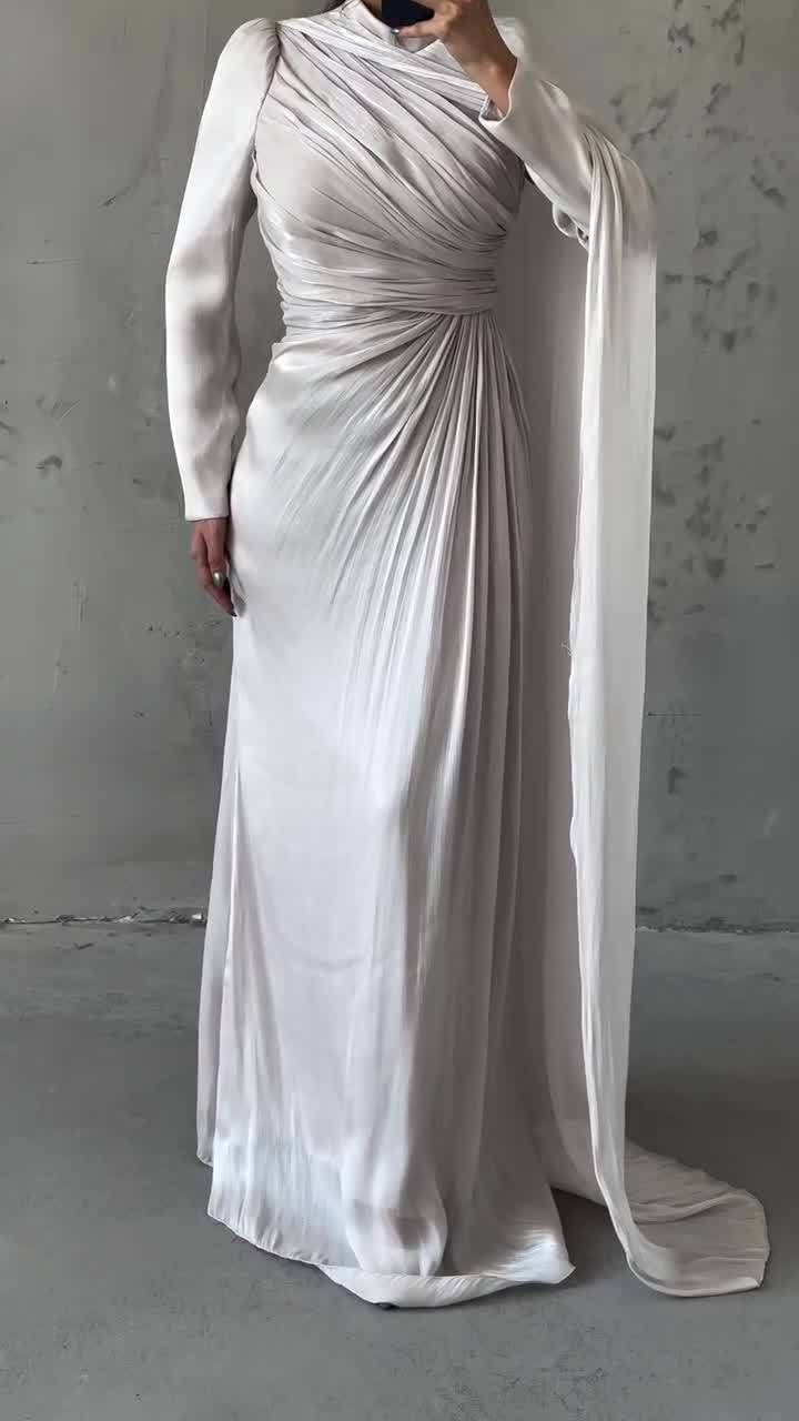 Elegant Asymmetrical Pleated Slim Dress