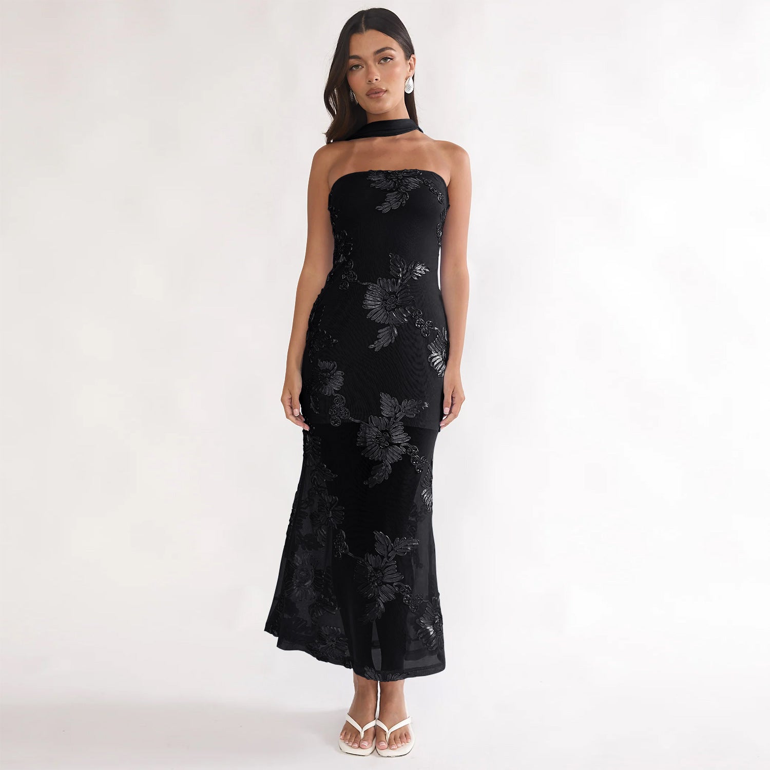 Tailored backless dress
