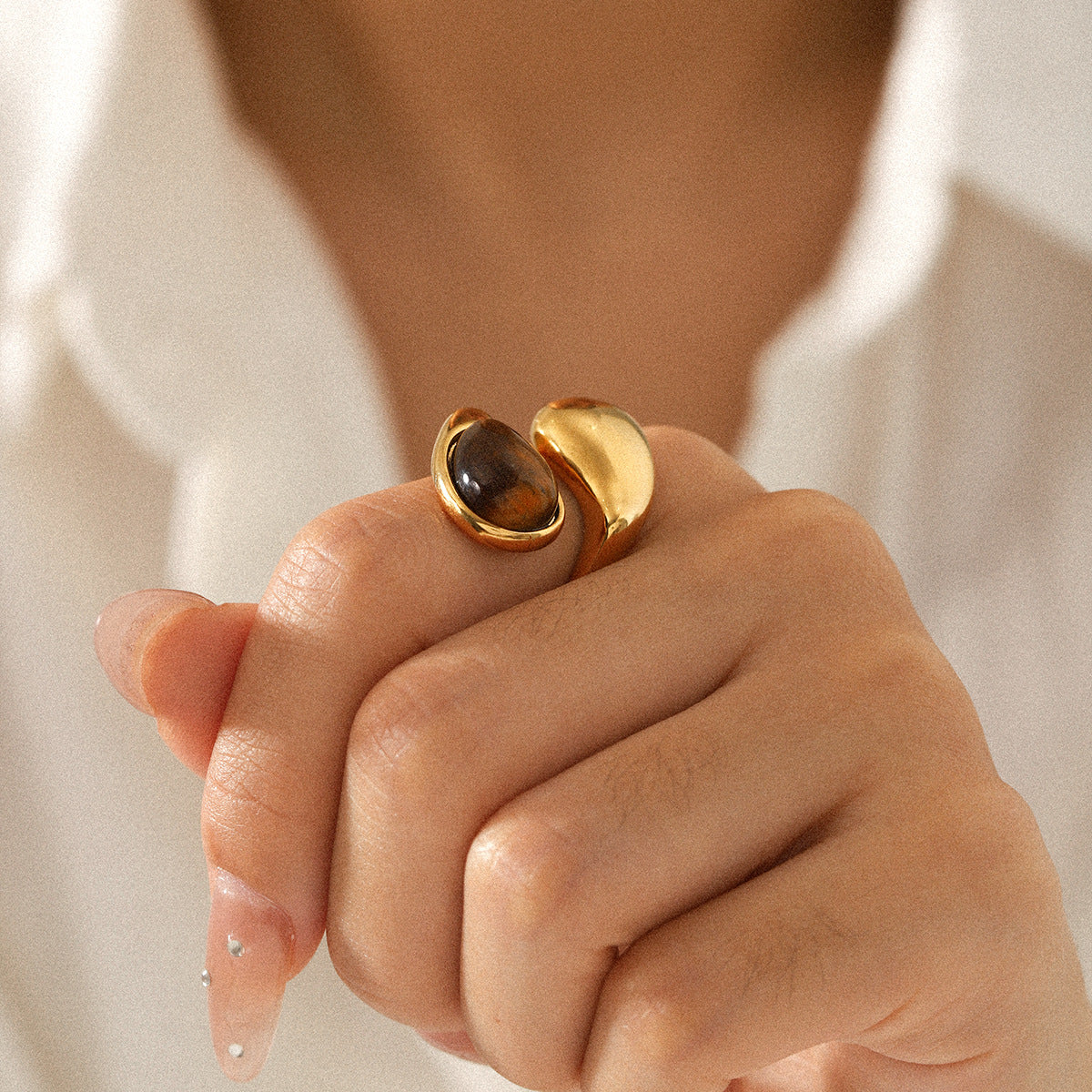 Waterdrop shaped stainless steel inlaid tiger eye stone ring