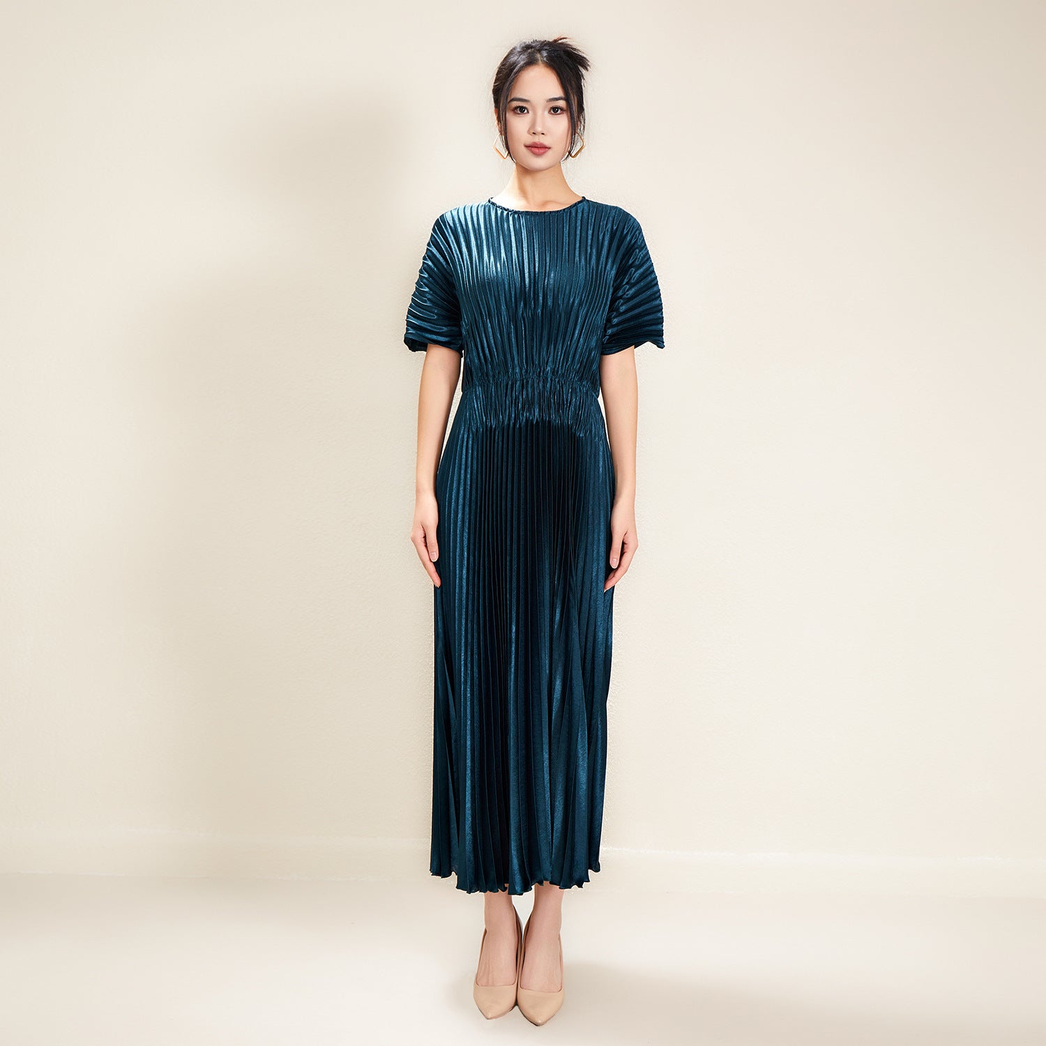 2025 French-Style Gentle and Elegant Pleated Dress for Women, Designed with a Waist-Cinching Effect to Make You Look Slimmer, Short-Sleeve Dress Rumanglobalcraft