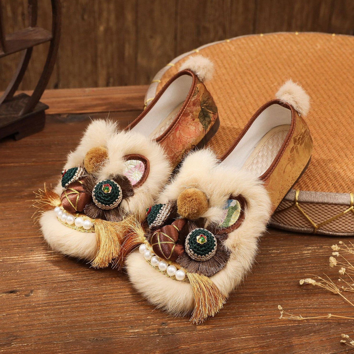 Spring New Ethnic Style Adult Tiger Head Women's Shoes Handmade Embroidered Shoes National Trend Retro Flat Folk Cloth Shoes For Women