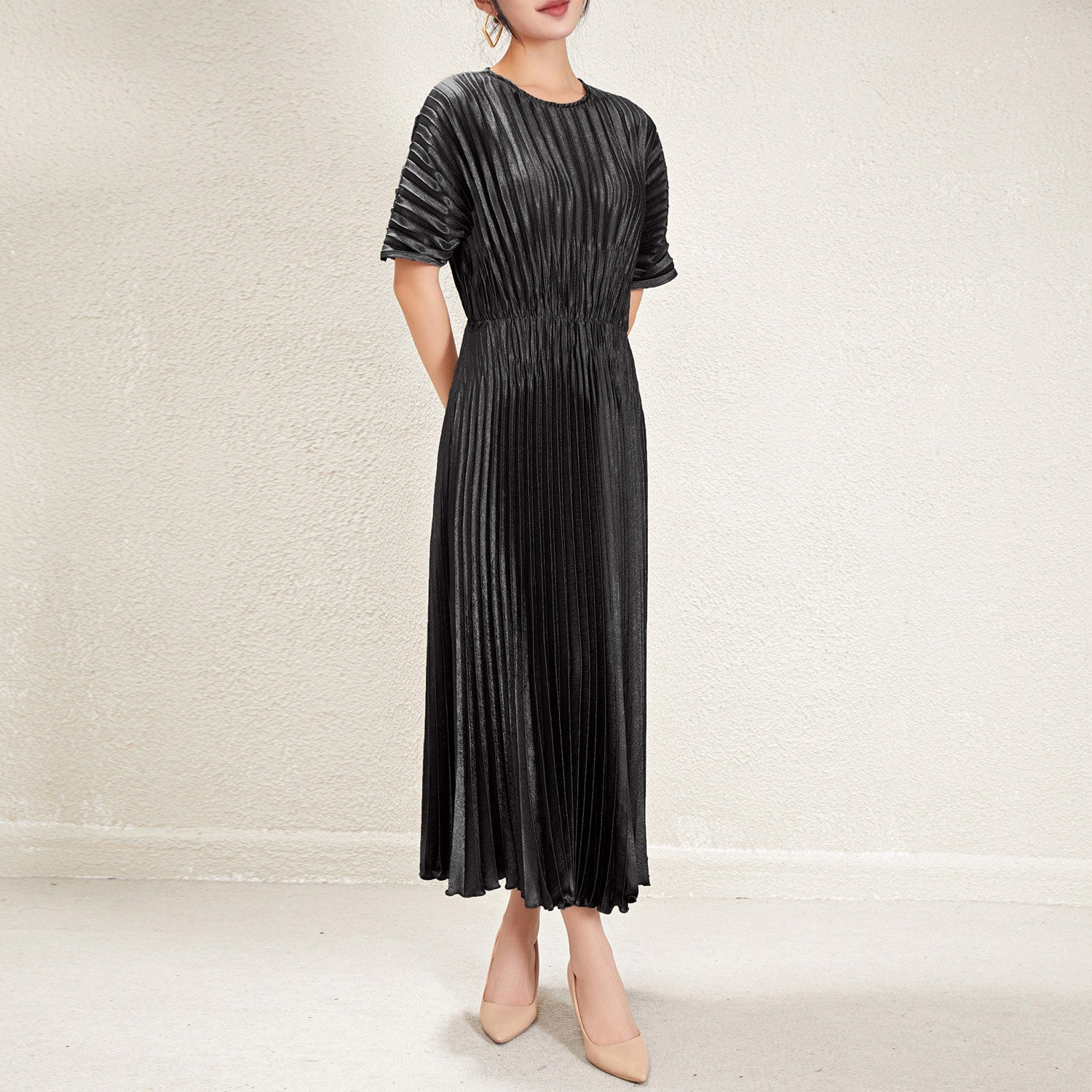 2025 French-Style Gentle and Elegant Pleated Dress for Women, Designed with a Waist-Cinching Effect to Make You Look Slimmer, Short-Sleeve Dress Rumanglobalcraft