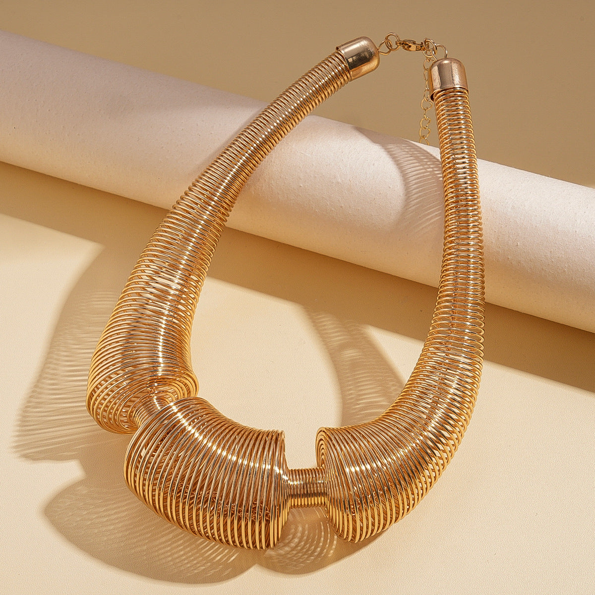 European And American Exaggerated Metallic Geometric Spring Necklace With Unique Stylish, Niche High-End