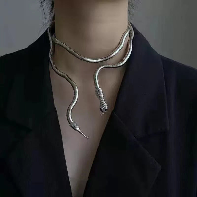 European And American Snake And Scorpion Beauty With Snake-Shaped Stylish, Spicy And Cool, Exaggerated Snake-Shaped Design, Adjustable Necklace With Halter