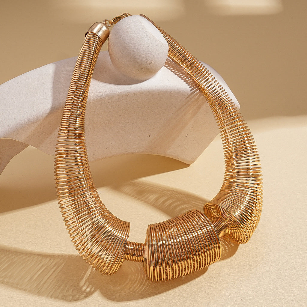 European And American Exaggerated Metallic Geometric Spring Necklace With Unique Stylish, Niche High-End