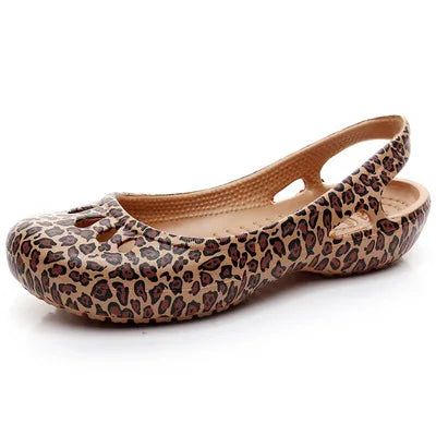 Summer Lightweight Non-Slip Hole Shoes Women's Flat Sandals Nurse Shoes Casual Jelly Beach Shoes Female Waterproof Flip Flops