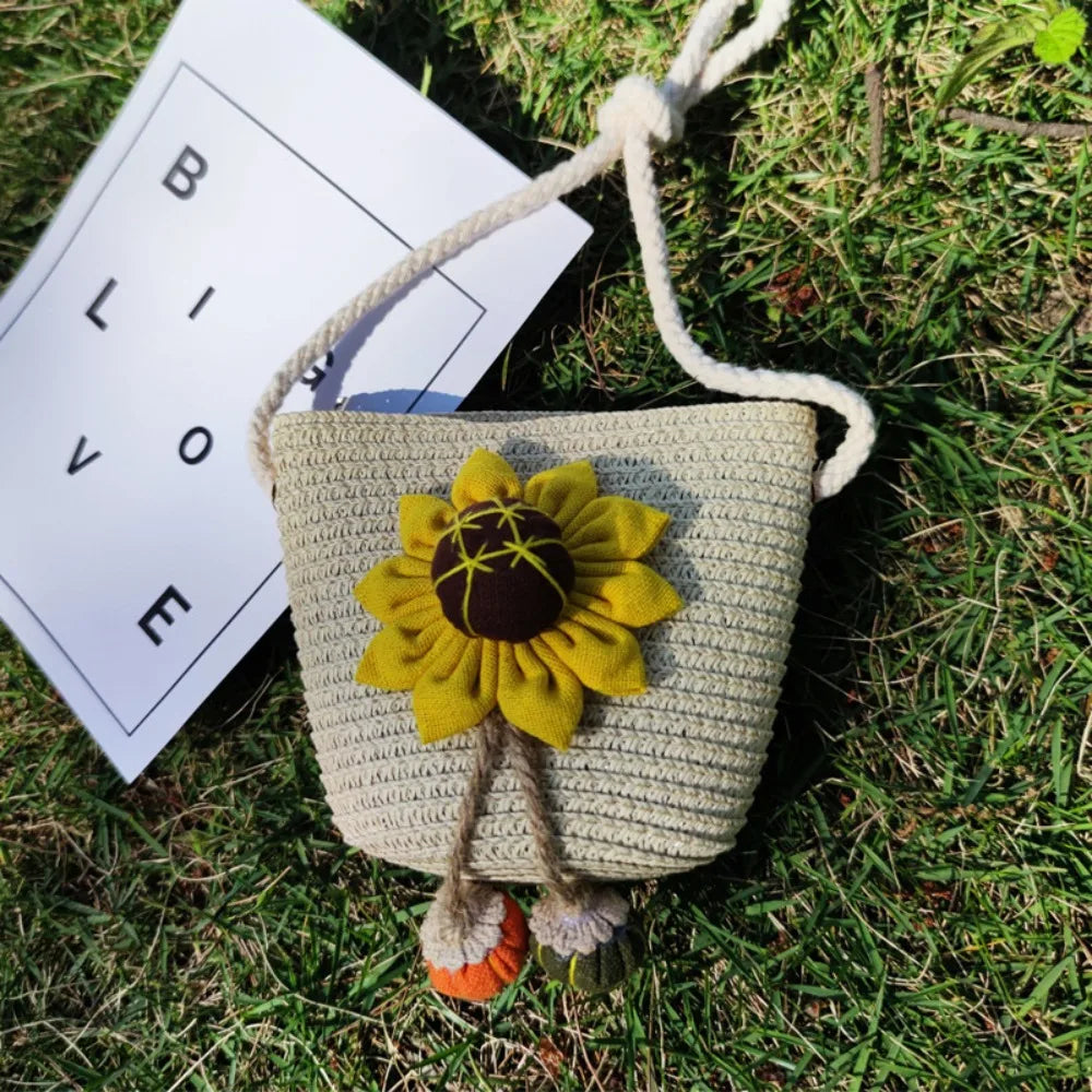 Mini Handmade Straw Crossbody Bags Summer Shoulder Messenger Handbag Baby Lovely Flower Kids Keys Coin Purse Bags for Children
