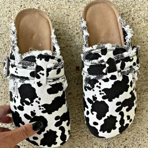 Flat Heel Round Toe Canvas loafers .