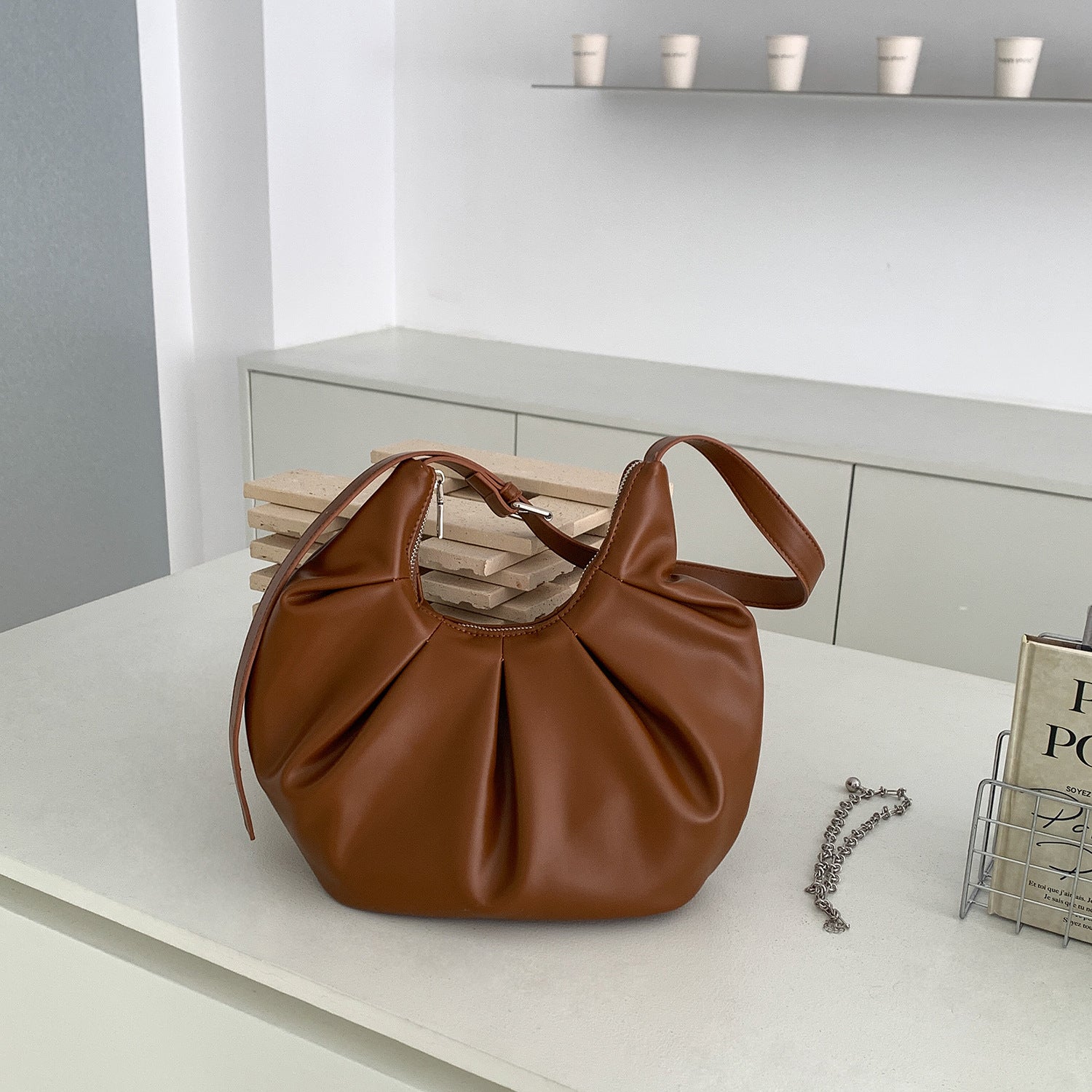 New Arrival Pleated Horn-Shape Creative Niche Soft PU Leather Dumpling Bag